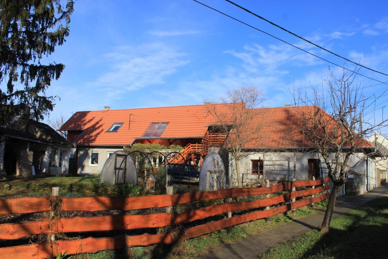 A Kert Apartman Rezi Kültér fotó